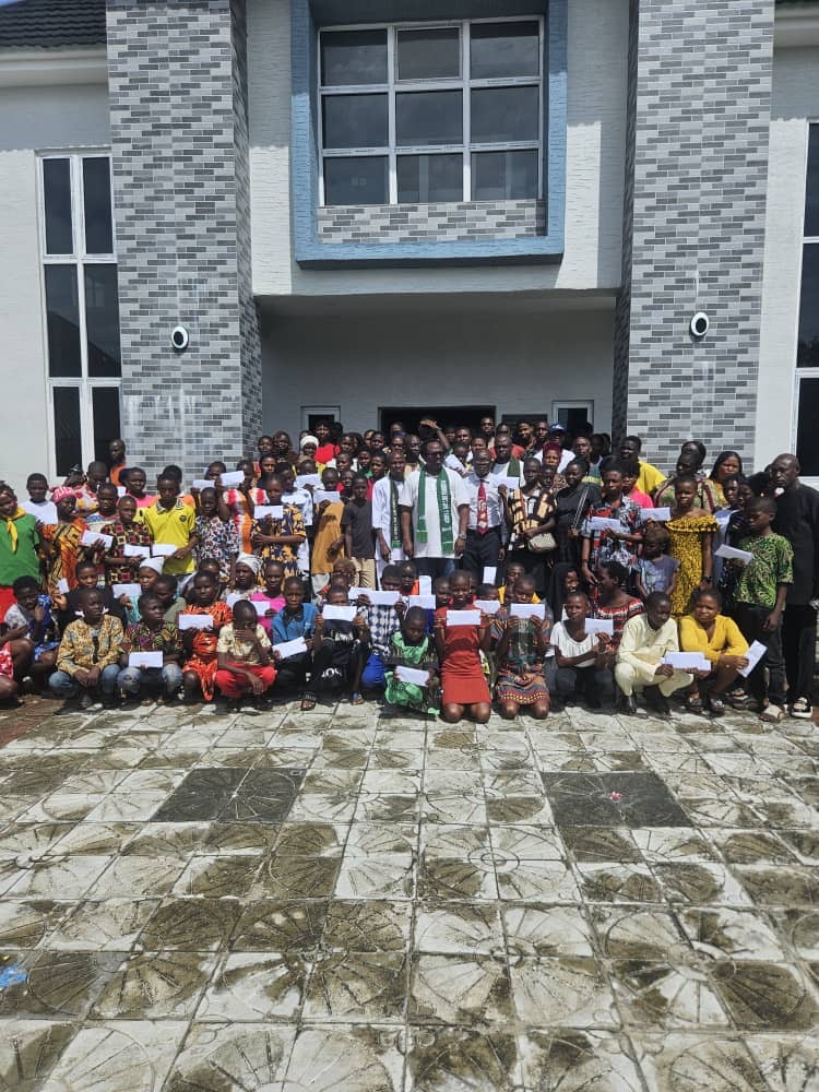 DR. ANDREW A. IGWE CARE FOUNDATION PAYS ANNUAL SCHOLARSHIP AS DR. IGWE ADVISES STUDENTS TO SHUN CULTISM