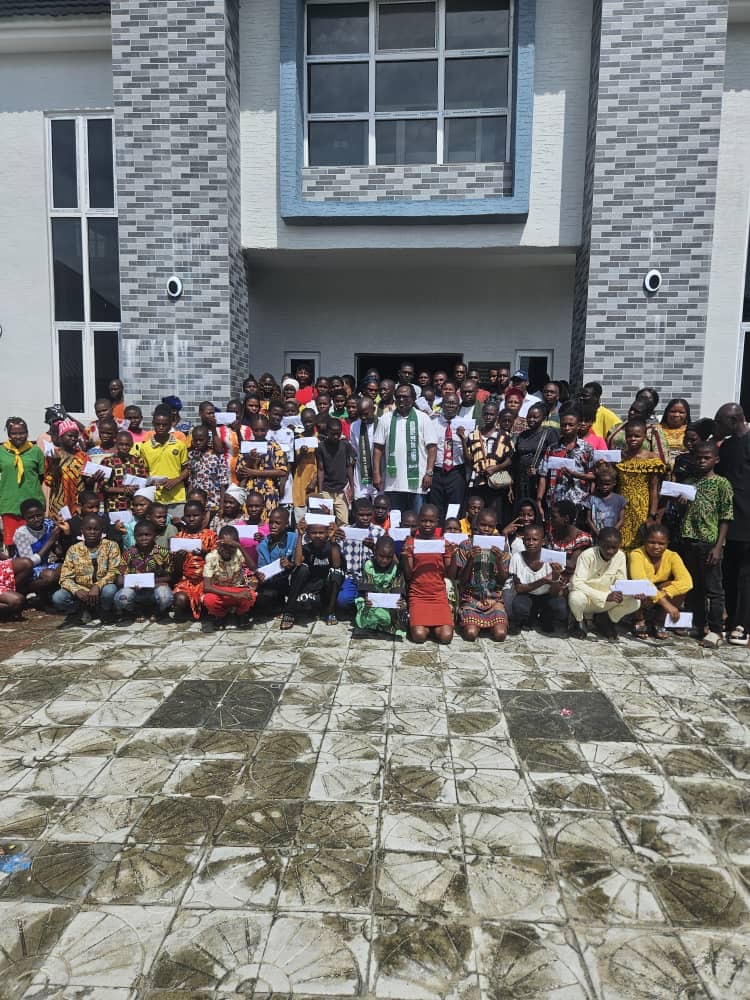 DR. ANDREW A. IGWE CARE FOUNDATION PAYS ANNUAL SCHOLARSHIP AS DR. IGWE ADVISES STUDENTS TO SHUN CULTISM
