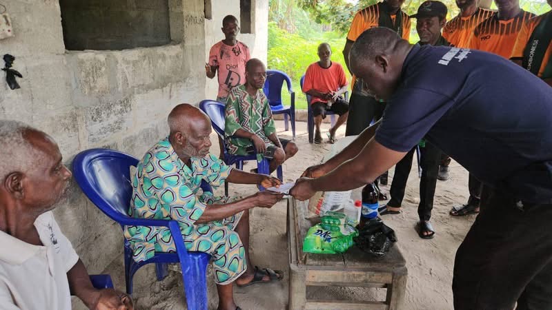 Prayers Pour In as DAAICF Visits the Oldest Men and Women Across the 16 Communities of Egi Kingdom photo 46