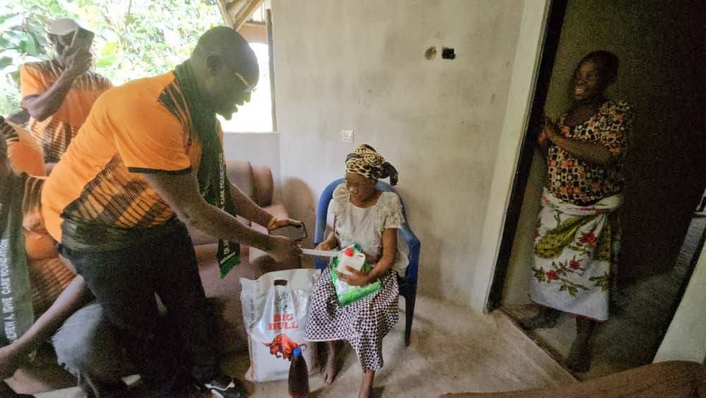 Prayers Pour In as DAAICF Visits the Oldest Men and Women Across the 16 Communities of Egi Kingdom photo 2